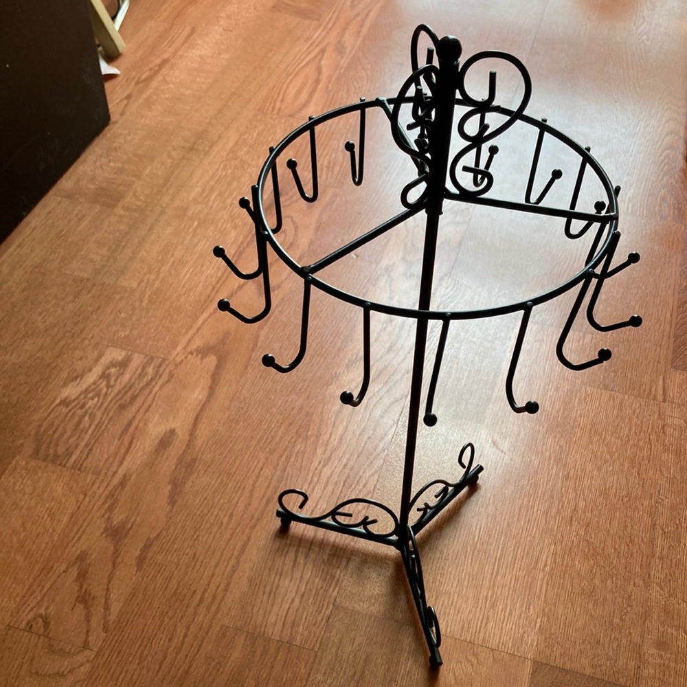 🌸5/$20 Necklace or bracelet holder